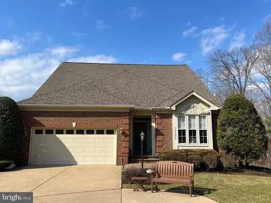 Property Slideshow image 2 of 68 | 13490 ryton ridge ln, Gainesville, VA, 20155