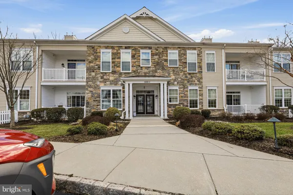 Property Slideshow image 2 of 32 | 5217 poplar st, Garnet Valley, PA, 19060