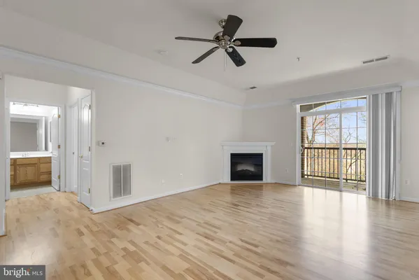 Property Slideshow image 3 of 39 | 6155 shadywood rd 204, Elkridge, MD, 21075