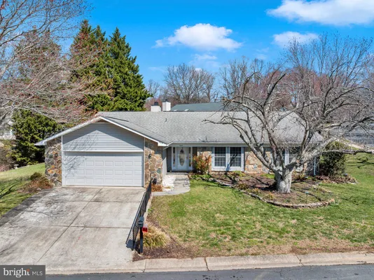 Property Slideshow image 2 of 63 | 950 heather way, Annapolis, MD, 21401