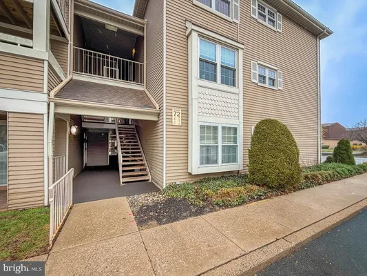 Property Slideshow image 2 of 40 | 72307 delaire landing rd 307, Philadelphia, PA, 19114