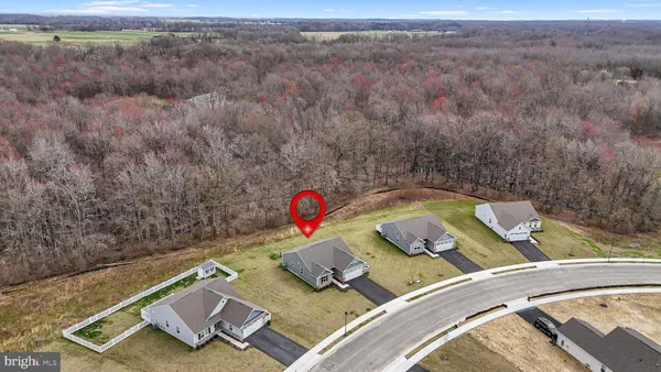 Property Slideshow image 2 of 40 | 401 alezach dr, Dover, DE, 19901