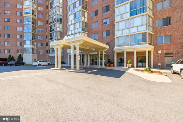 Property Slideshow image 2 of 28 | 3200 n leisure world blvd 111, Silver Spring, MD, 20906