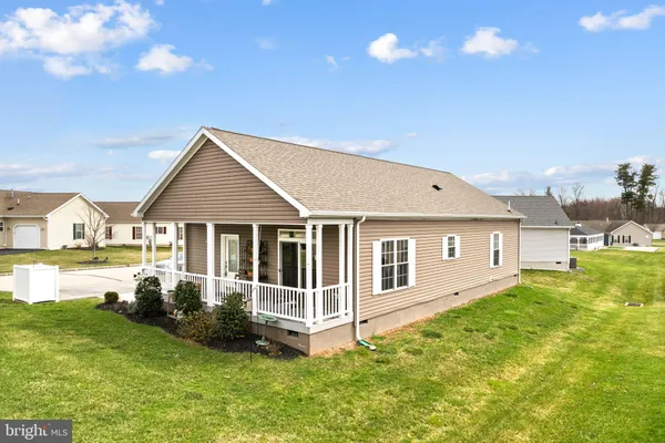 Property Slideshow image 3 of 34 | 420 dandelion dr, Blue Bell, PA, 19422