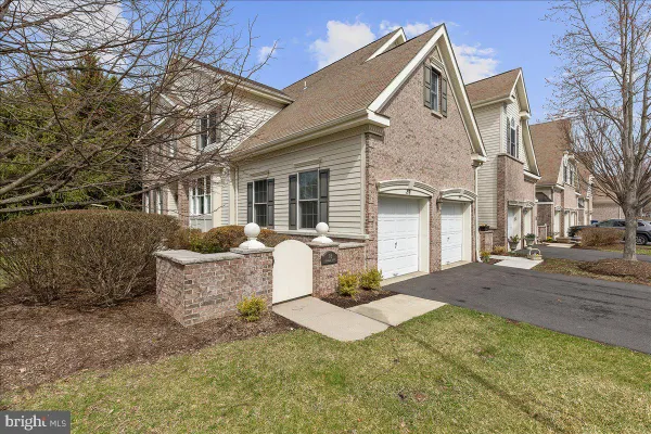 Property Slideshow image 3 of 32 | 86 schindler ct, Lawrenceville, NJ, 08648