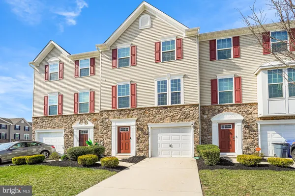 Property Slideshow image 2 of 28 | 107 benford ln, Beverly, NJ, 08010