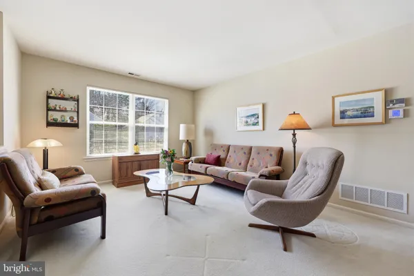 Property Slideshow image 3 of 16 | 1 glenview ct, Gibbsboro, NJ, 08026