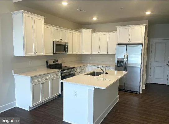 Property Slideshow image 2 of 10 | 10584 great basin pl, White Plains, MD, 20695