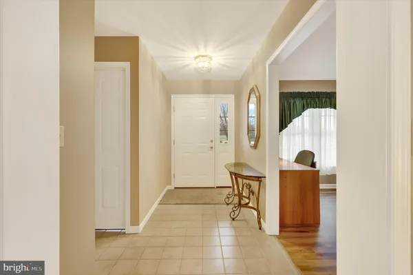 Property Slideshow image 3 of 23 | 2324 aronimink cir d, Fayetteville, PA, 17222