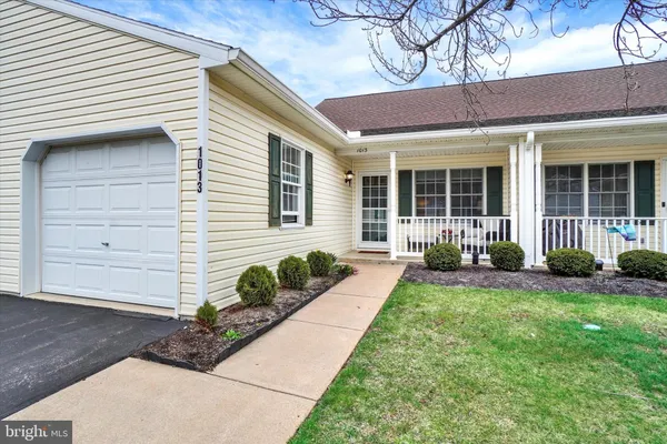 Property Slideshow image 2 of 23 | 1013 hastings blvd 1013, York, PA, 17402