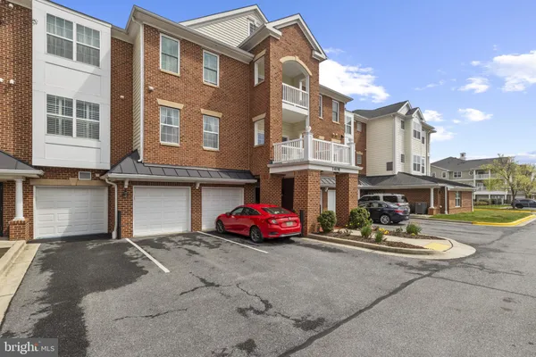 Property Slideshow image 2 of 43 | 1408 wigeon way 301, Gambrills, MD, 21054