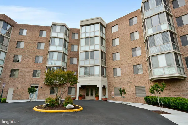 Property Slideshow image 2 of 36 | 2904 n leisure world blvd 214, Silver Spring, MD, 20906