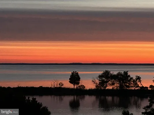 Property Slideshow image 2 of 35 | 111 marshgrass way 43, Chester, MD, 21619