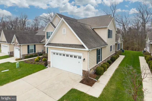 Property Slideshow image 2 of 28 | 1417 honeysuckle ct, West Chester, PA, 19380