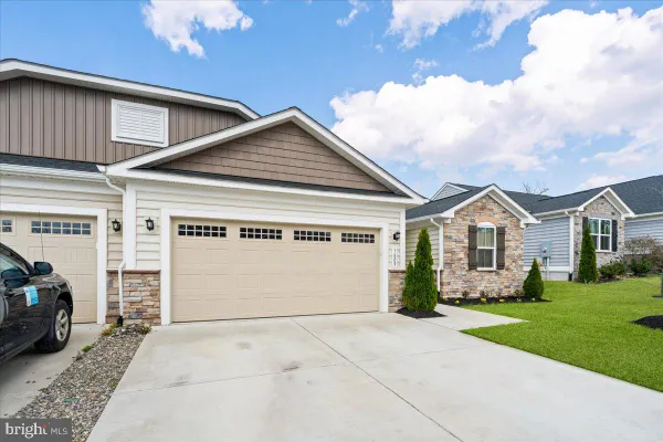 Property Slideshow image 3 of 49 | 7609 loughton ln, Spotsylvania, VA, 22551