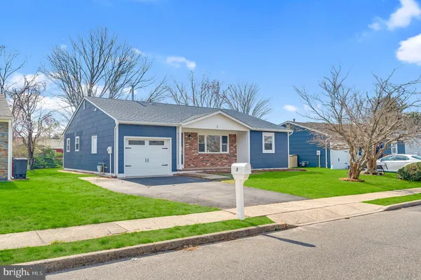 Property Slideshow image 3 of 33 | 3 pembroke ln, Toms River, NJ, 08757