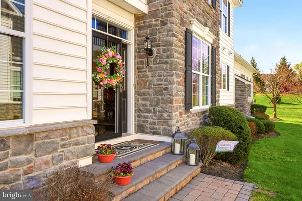 Property Slideshow image 3 of 44 | 61 hillyer ln, Newtown, PA, 18940