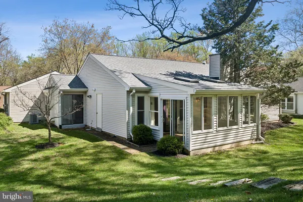 Property Slideshow image 3 of 35 | 869 clubhouse village vw, Annapolis, MD, 21401
