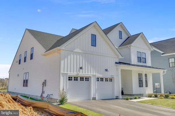 Property Slideshow image 2 of 50 | 72 ross ln, Cranbury, NJ, 08512