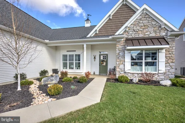 Property Slideshow image 3 of 50 | 133 wyndale dr, Ephrata, PA, 17522