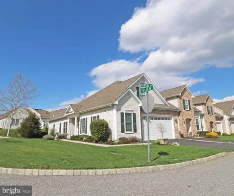 Property Slideshow image 2 of 49 | 1630 dogwood dr, Garnet Valley, PA, 19060