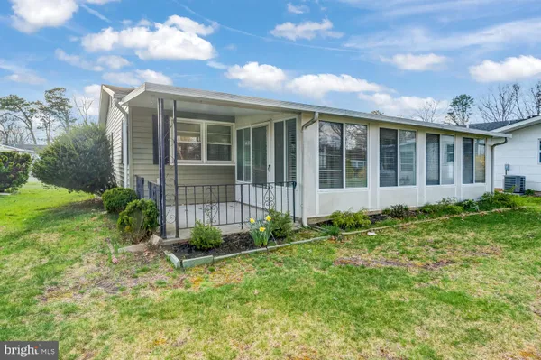 Property Slideshow image 3 of 32 | 4 campion ct, Brick, NJ, 08724