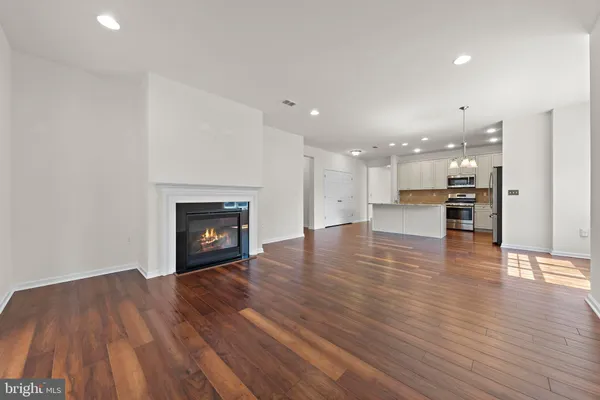 Property Slideshow image 3 of 37 | 333 newport way, Little Egg Harbor Twp, NJ, 08087