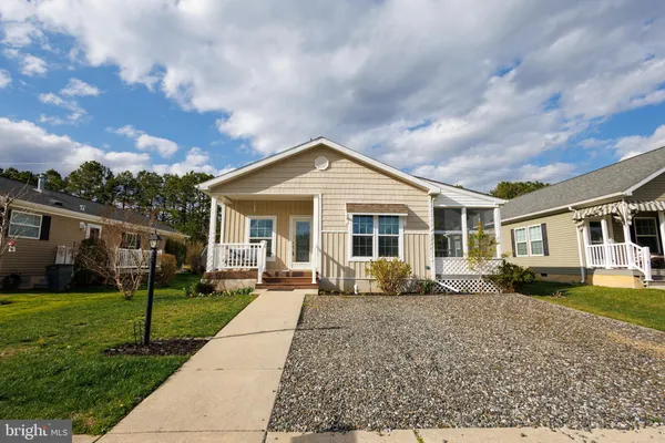 Property Slideshow image 3 of 39 | 23 redwood ln, Mays Landing, NJ, 08330