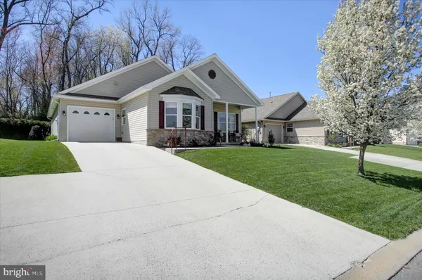 Property Slideshow image 2 of 57 | 25 colonial ct, Shippensburg, PA, 17257