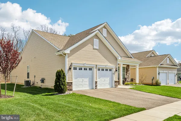 Property Slideshow image 3 of 61 | 3598 yarmouth ln, Williamstown, NJ, 08094