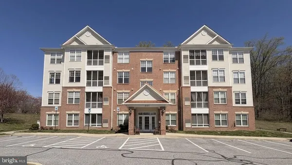 Property Slideshow image 2 of 30 | 301 tiree ct 301, Abingdon, MD, 21009