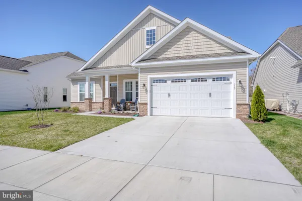 Property Slideshow image 3 of 72 | 329 heritage shores cir, Bridgeville, DE, 19933