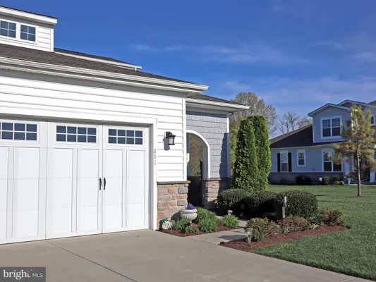 Property Slideshow image 2 of 2 | 802 moorings cir 21, Stevensville, MD, 21666