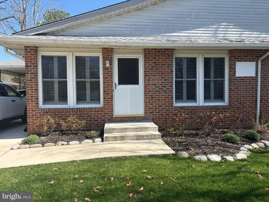 Property Slideshow image 3 of 32 | 13 walnut rd b, Manahawkin, NJ, 08050