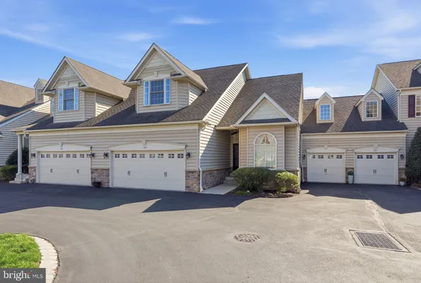 Property Slideshow image 3 of 45 | 705 e kennedy rd, North Wales, PA, 19454