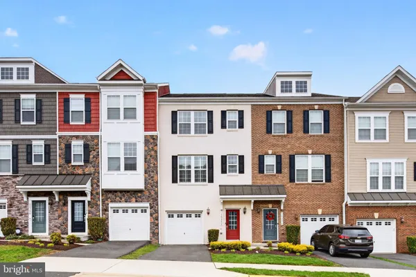 Property Slideshow image 2 of 31 | 15296 westham ct, Haymarket, VA, 20169