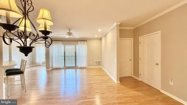 Property Slideshow image 3 of 34 | 200 claret ct 204, Warrington, PA, 18976