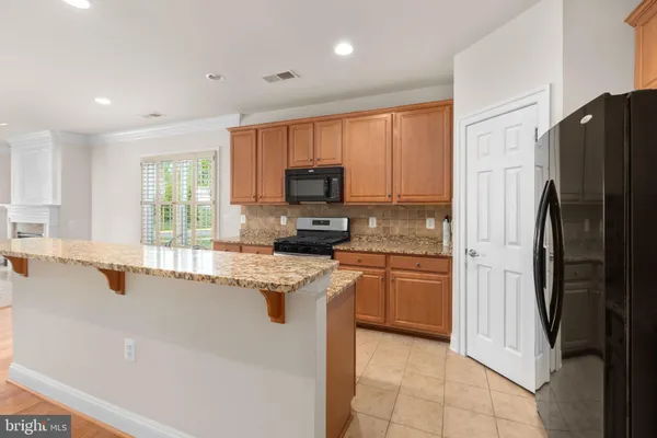 Property Slideshow image 3 of 66 | 195 castle hill dr, Fredericksburg, VA, 22406