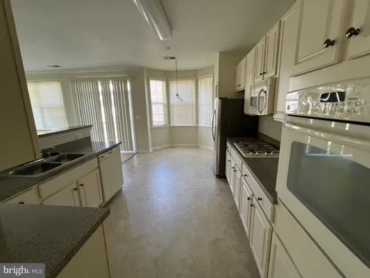 Property Slideshow image 3 of 9 | 13109 fox bow dr, Upper Marlboro, MD, 20774