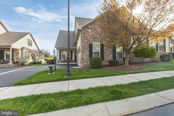 Property Slideshow image 3 of 30 | 410 laurel ridge path, Cochranville, PA, 19330