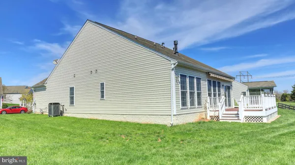 Property Slideshow image 3 of 4 | 518 clubside dr 240, Taneytown, MD, 21787