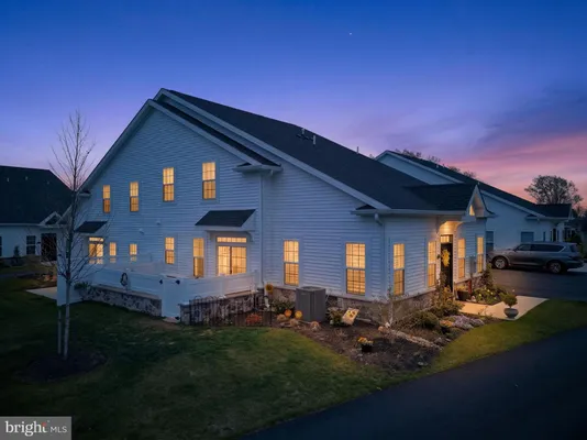 Property Slideshow image 2 of 42 | 83 cedar cir, Levittown, PA, 19055