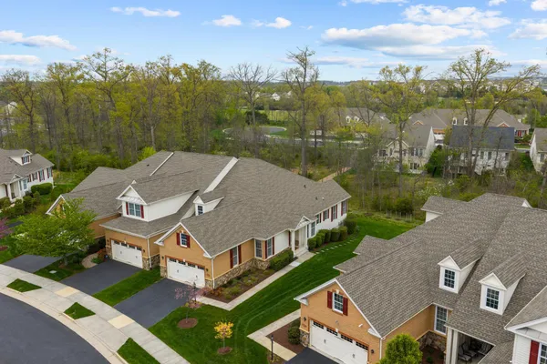 Property Slideshow image 3 of 42 | 44568 granite run ter, Ashburn, VA, 20147