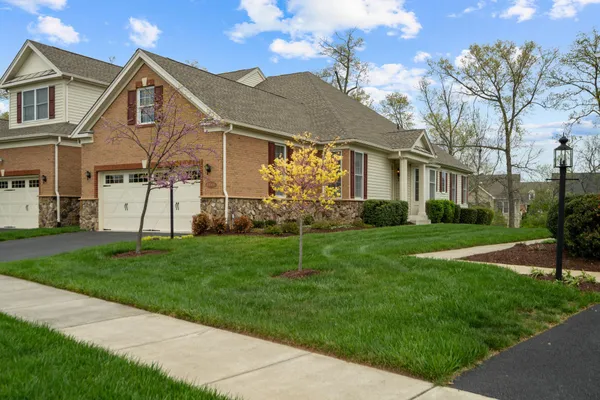 Property Slideshow image 2 of 42 | 44568 granite run ter, Ashburn, VA, 20147