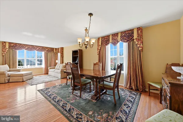 Property Slideshow image 3 of 35 | 789 w glenview dr, West Grove, PA, 19390