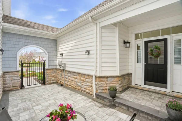 Property Slideshow image 2 of 46 | 932 moorings cir 4, Stevensville, MD, 21666