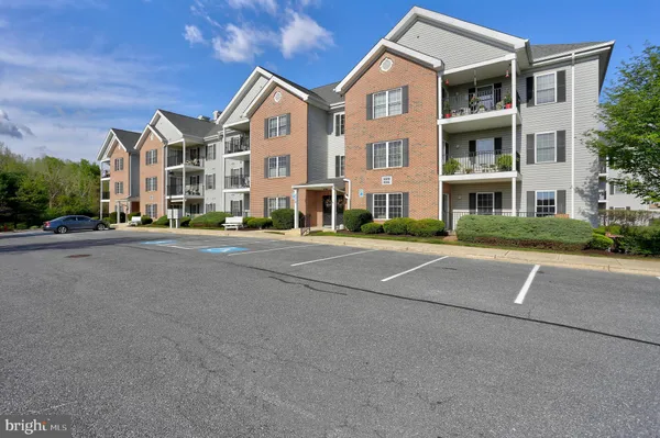 Property Slideshow image 2 of 24 | 6518 ridenour way 1d, Sykesville, MD, 21784