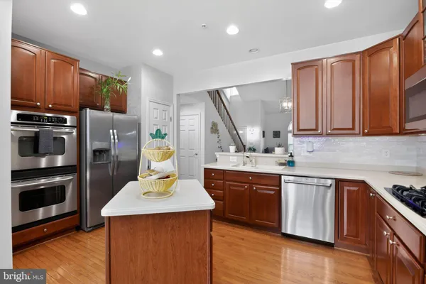 Property Slideshow image 2 of 15 | 6715 holly farm ln, Warrenton, VA, 20187