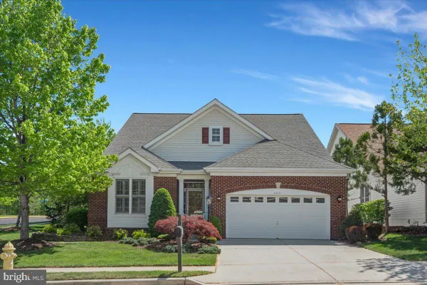 Property Slideshow image 2 of 51 | 6921 netherstone ct, Gainesville, VA, 20155