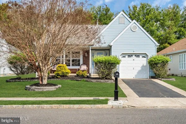 Property Slideshow image 2 of 36 | 27 abergele dr, Toms River, NJ, 08757